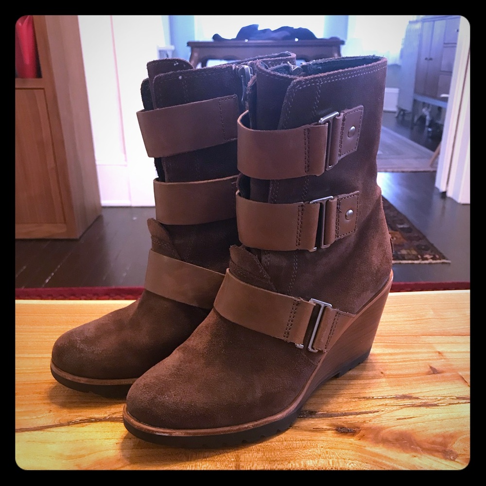 SOREL leather & suede stacked wedge heel boots